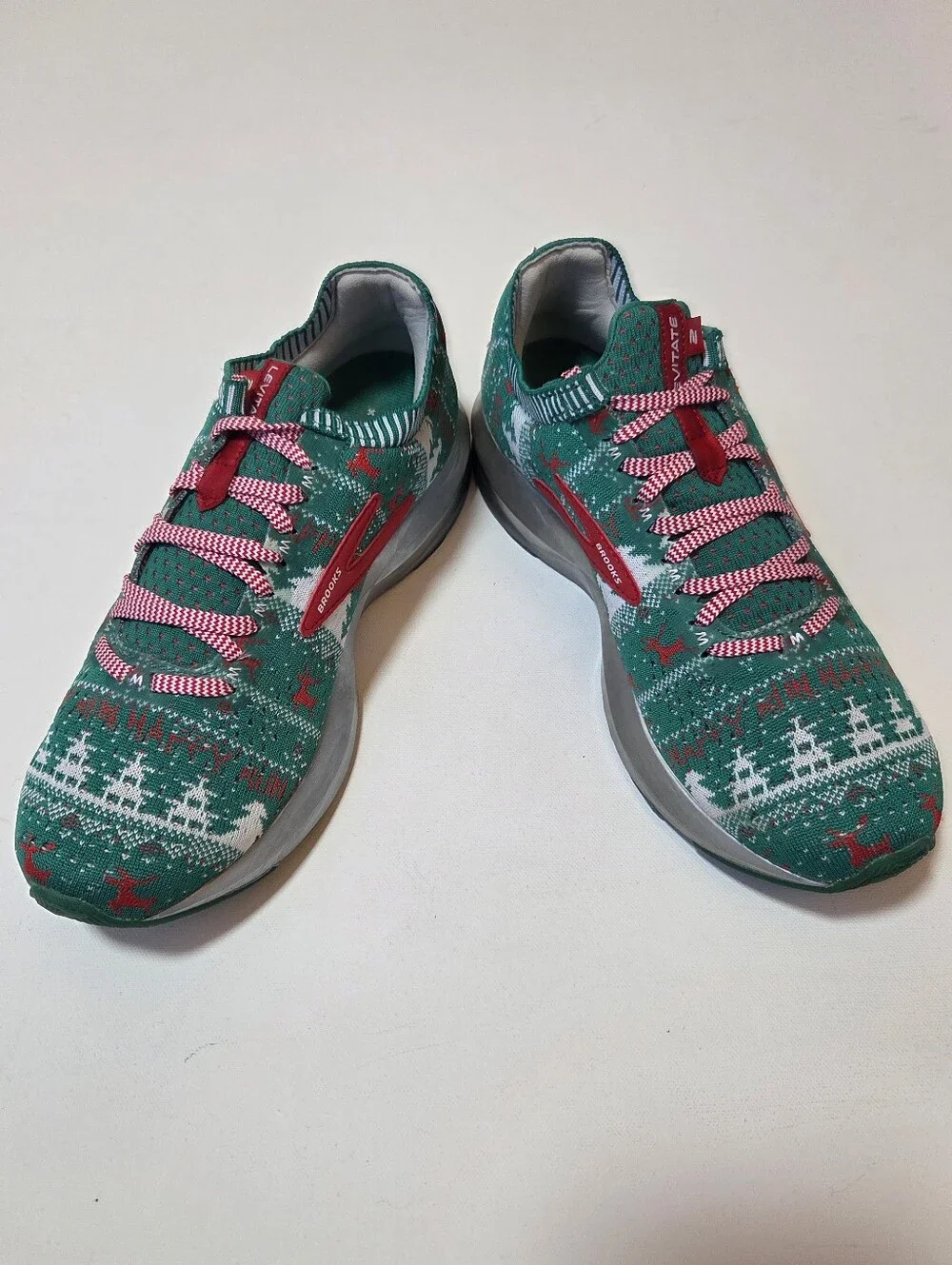 Brooks Levitate 2 Mens 8 Ugly Christmas Sweater Run Merry Holiday Shoes